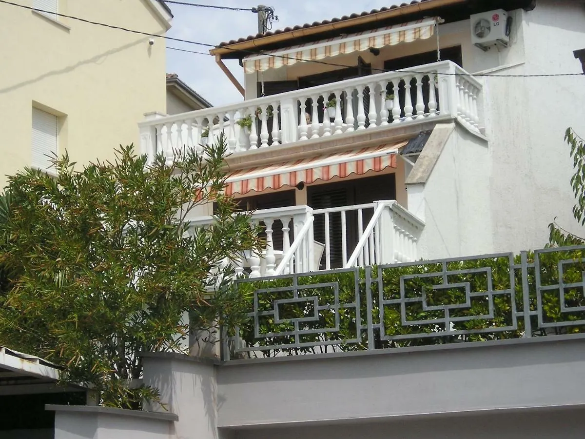 Apartment Any Selce